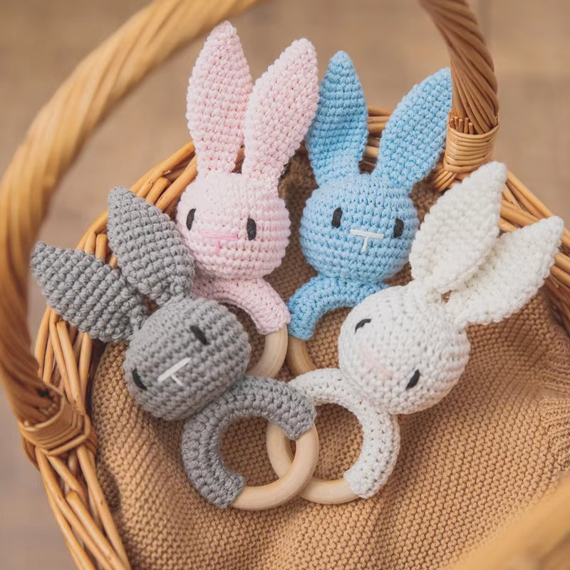 1PC Baby Rattle Toys Cartton Animal Crochet Wooden Rings Rattle DIY Crafts Teething Rattle Amigurumi for Baby Cot Hanging Toy